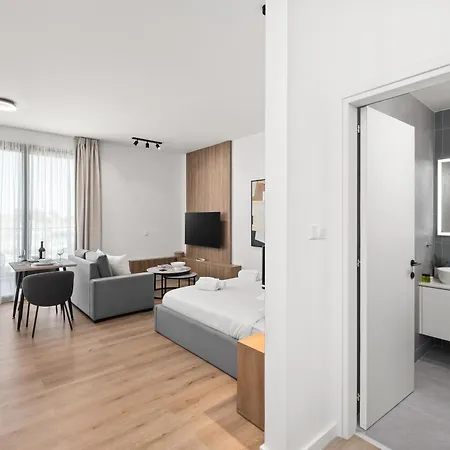 Artemis 106 - Seaside Stories * Livadhia